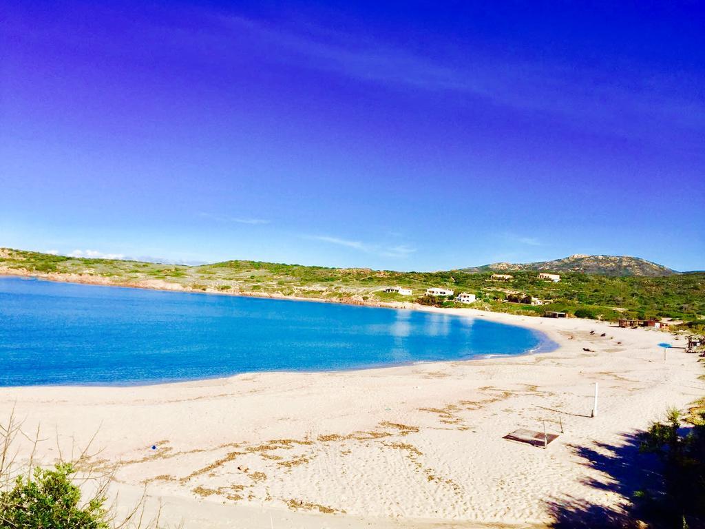Appartamenti In Villa La Marinedda Isola Rossa Luaran gambar