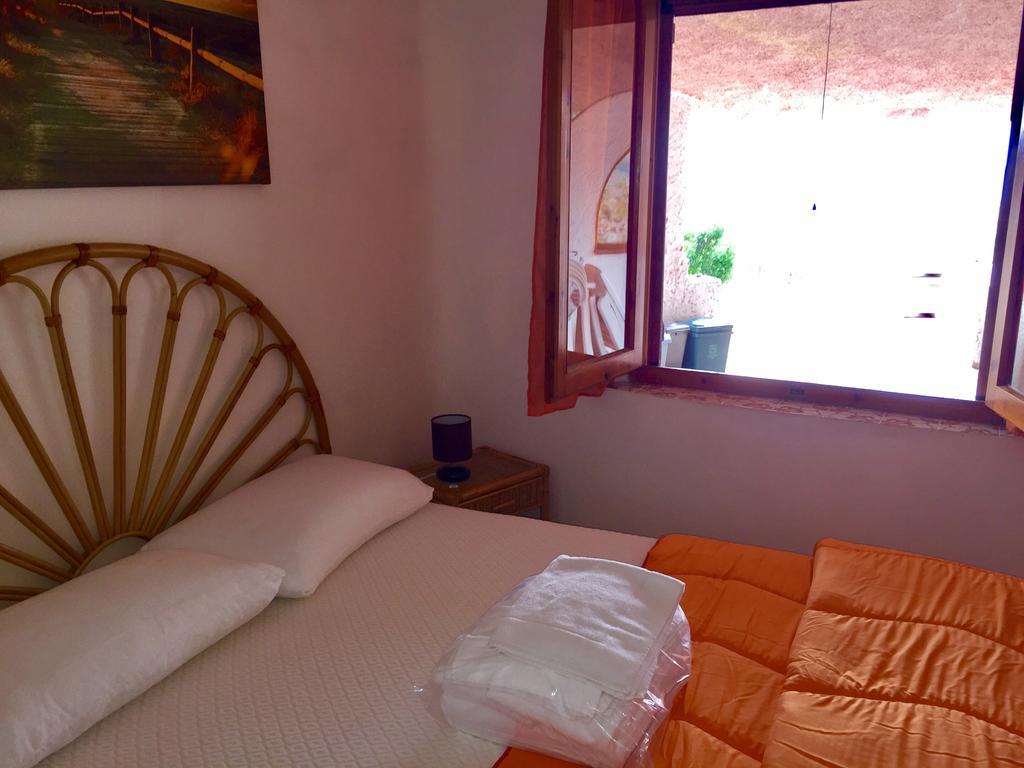 Appartamenti In Villa La Marinedda Isola Rossa Luaran gambar