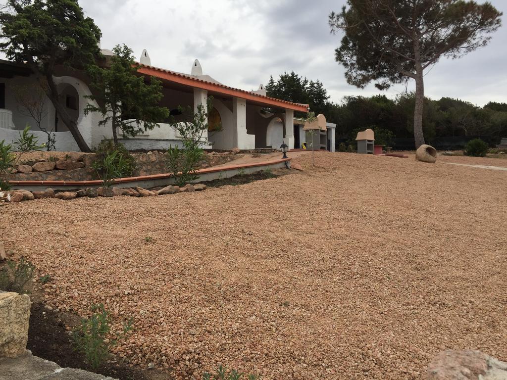 Appartamenti In Villa La Marinedda Isola Rossa Luaran gambar