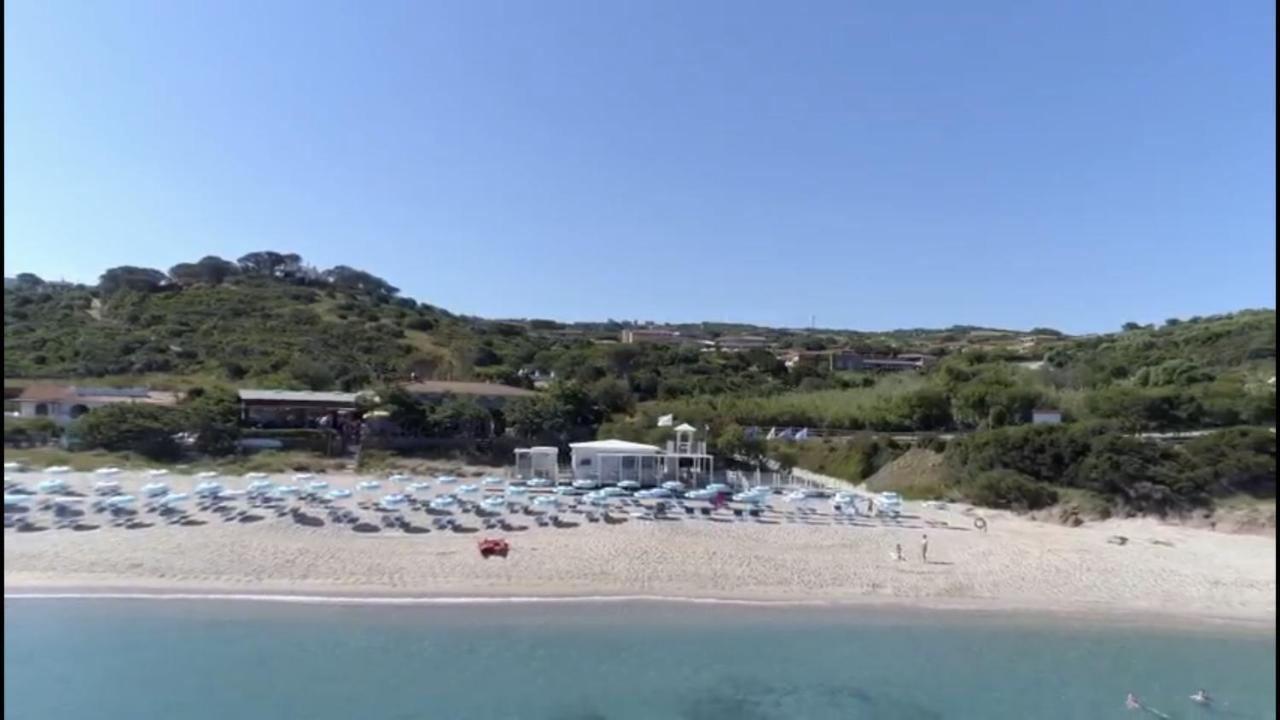 Appartamenti In Villa La Marinedda Isola Rossa Luaran gambar